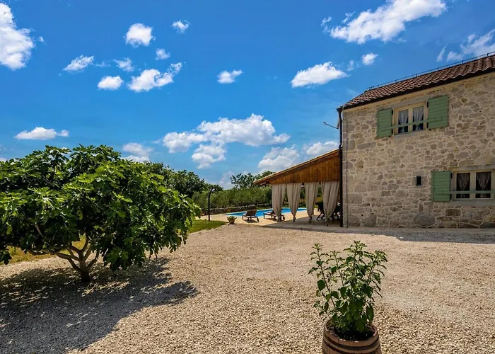 بيت للعطل Jerolim